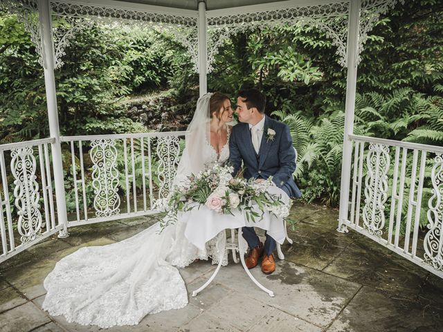 Stuart and Fiona&apos;s Wedding in Windermere, Cumbria 43