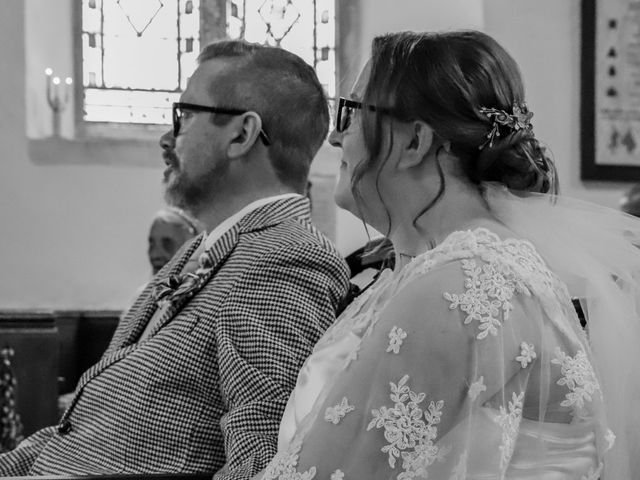 Martyn and Hannah&apos;s Wedding in Sittingbourne, Kent 11