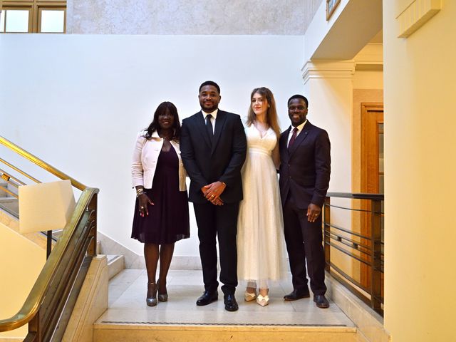 Courtney and Alexandra's Wedding in Hackney, East London 16