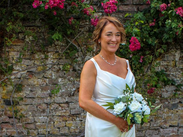 Roger and Helen&apos;s Wedding in Poulton Le Fylde, Lancashire 16