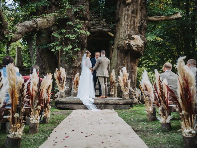 Connor and Libbie&apos;s Wedding in Tonbridge, Kent 27