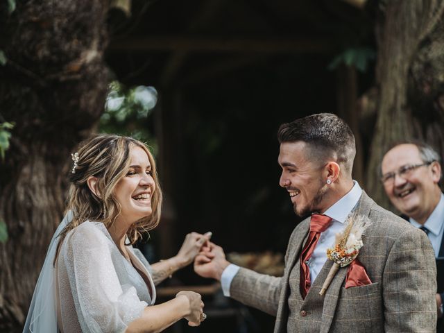 Connor and Libbie&apos;s Wedding in Tonbridge, Kent 35