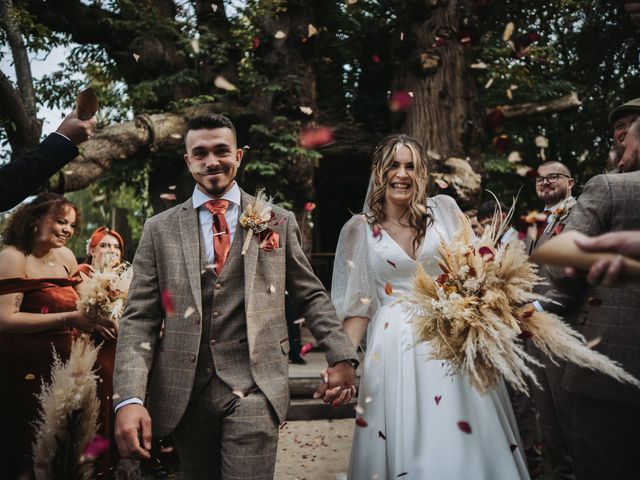 Connor and Libbie&apos;s Wedding in Tonbridge, Kent 41