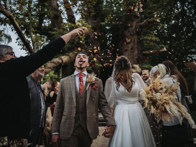 Connor and Libbie&apos;s Wedding in Tonbridge, Kent 42
