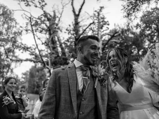 Connor and Libbie&apos;s Wedding in Tonbridge, Kent 44