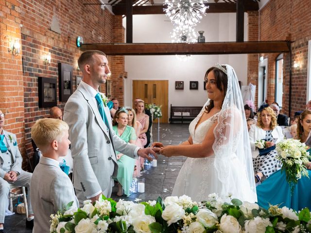Kalissa and Luke's Wedding in Nottingham, Nottinghamshire 8