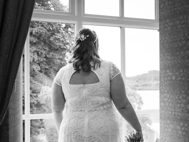 Clare and Simon&apos;s Wedding in Bowness On Windermere, Cumbria 3