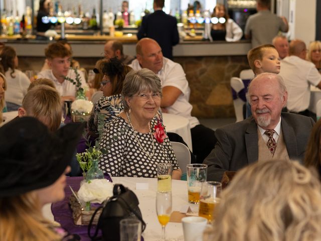 Chris and Laura&apos;s Wedding in Gloucester, Gloucestershire 11