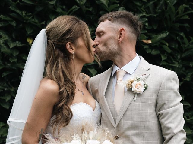 Steven and paige's Wedding in Hull, East Riding of Yorkshire 11