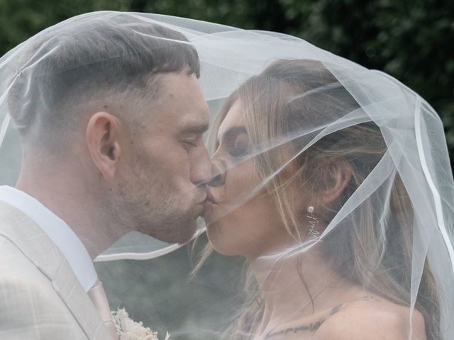 Steven and paige's Wedding in Hull, East Riding of Yorkshire 12
