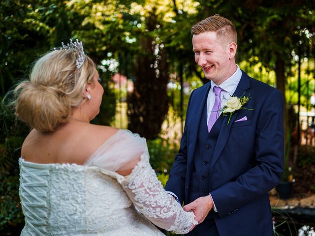 Keelan and Samantha&apos;s Wedding in Wellingborough, Northamptonshire 19