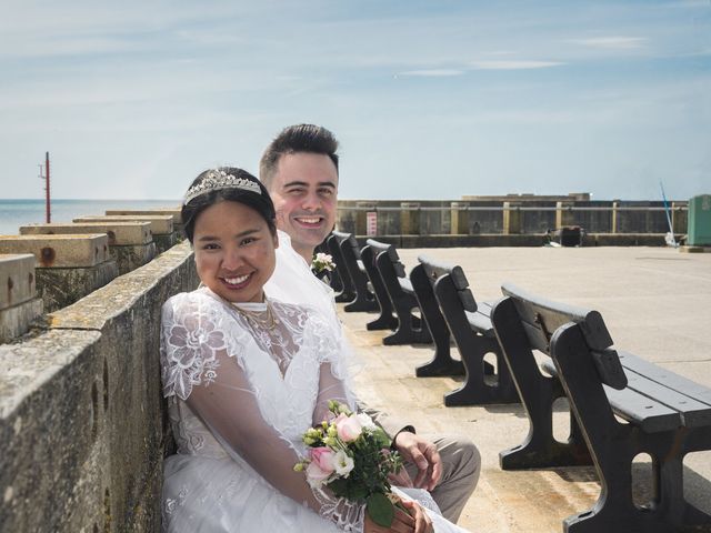 Jonathan and Mimi&apos;s Wedding in Bridport, Dorset 5