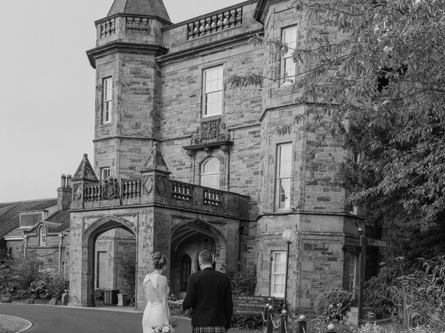 Iain and Kayleigh&apos;s Wedding in Edinburgh, Lothian &amp; Borders 27