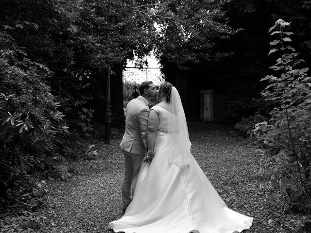 Damien and Kelly's Wedding in Northampton, Northamptonshire 6