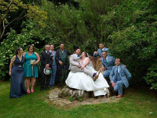 Damien and Kelly's Wedding in Northampton, Northamptonshire 13