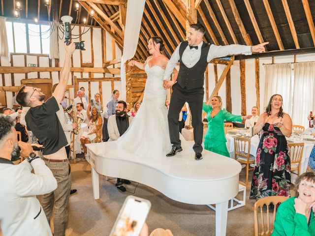 Harry and Donna's Wedding in Whitchurch, Hampshire 2