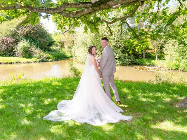 Paul and Natalie&apos;s Wedding in Renishaw, Derbyshire 9