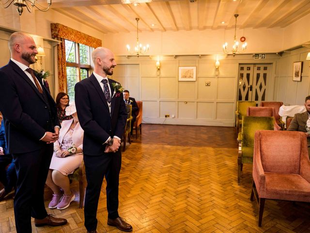 Gary and Becky's Wedding in Beaulieu, Hampshire 20