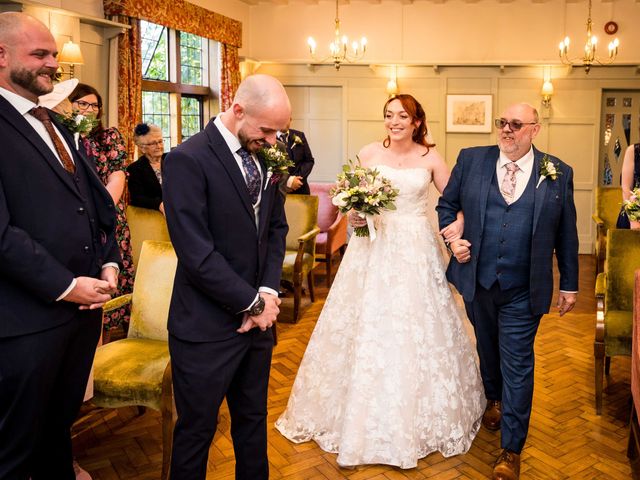 Gary and Becky's Wedding in Beaulieu, Hampshire 26