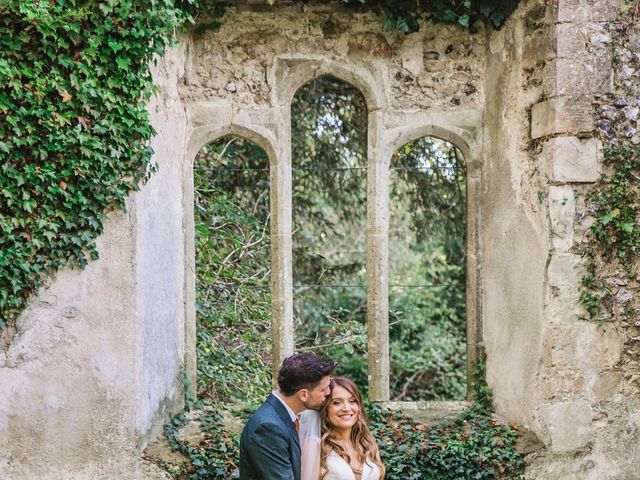 Aaron and Leah's Wedding in Winchester, Hampshire 8