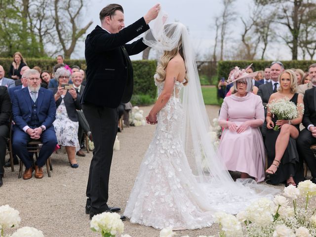 Tom and Julia's Wedding in Alnwick, Northumberland 3