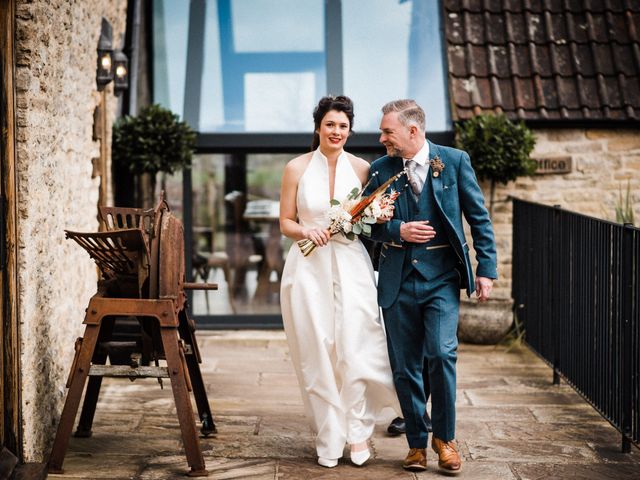 Mike and Olivia&apos;s Wedding in Tetbury, Gloucestershire 20