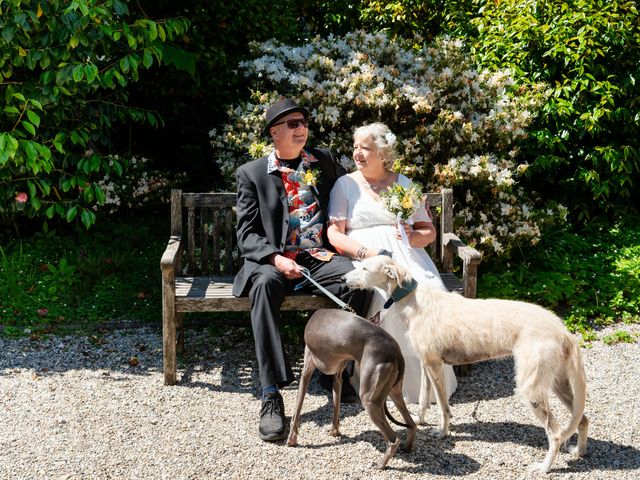 Lin and Mike's Wedding in St Austell, Cornwall 27