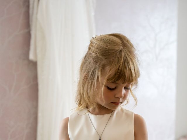 Alistair and Stephanie's Wedding in Rufford Abbey, Nottinghamshire 27