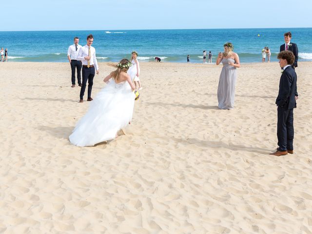 Jamie and Elle&apos;s Wedding in Poole, Dorset 19