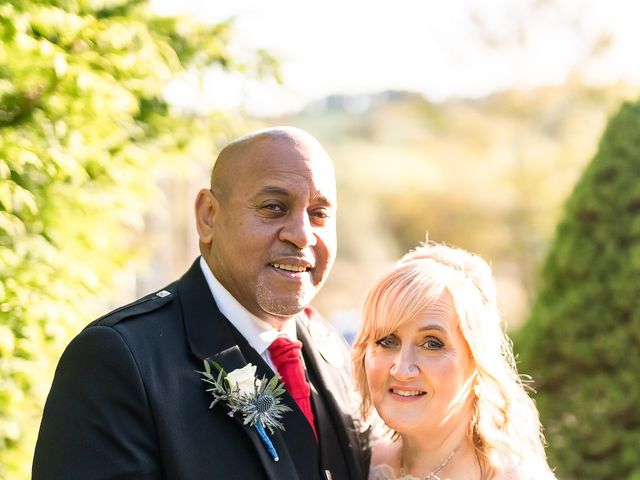 Errol and Mhairi&apos;s Wedding in Banknock, Perthshire 5
