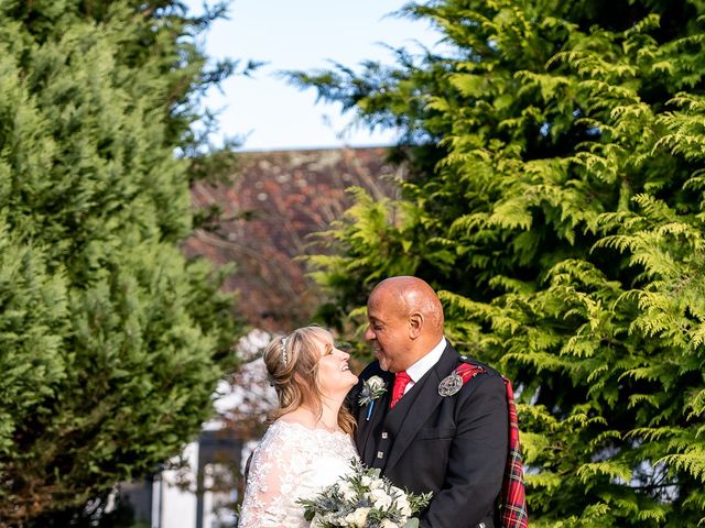 Errol and Mhairi&apos;s Wedding in Banknock, Perthshire 6