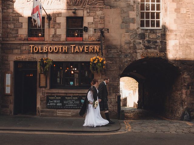 Paul and Karolina's Wedding in Edinburgh, Lothian &amp; Borders 16