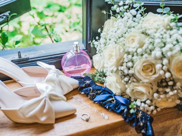 George and Amie's Wedding in Whitchurch, Hampshire 4
