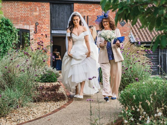 George and Amie's Wedding in Whitchurch, Hampshire 9