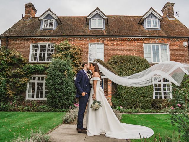 George and Amie's Wedding in Whitchurch, Hampshire 15