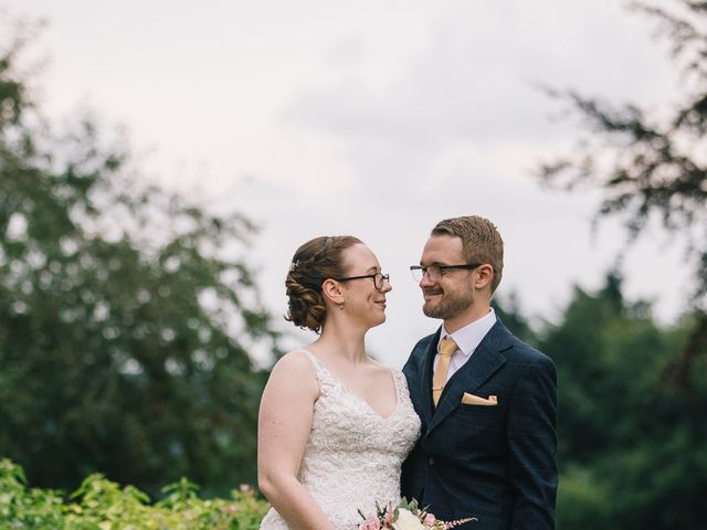 Thomas and Hannah&apos;s Wedding in Ross On Wye, Herefordshire 5