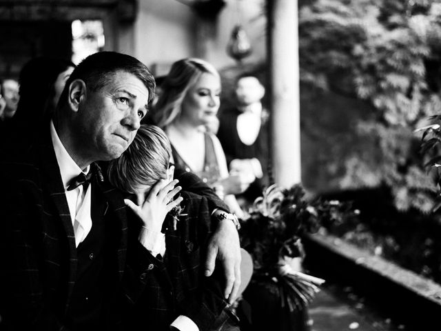 Rob and Louise&apos;s Wedding in Tetbury, Gloucestershire 55