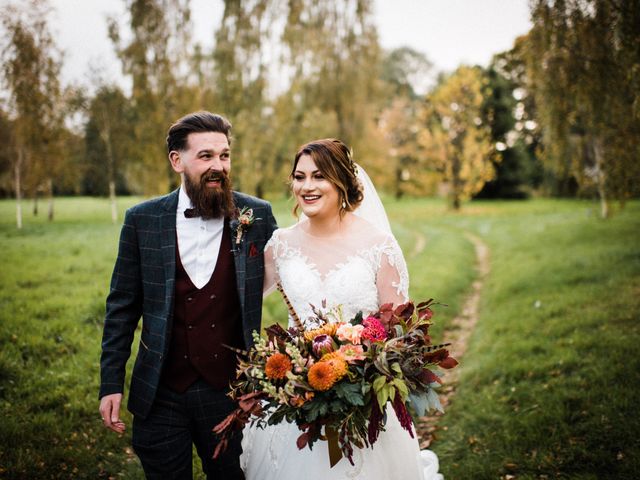 Rob and Louise&apos;s Wedding in Tetbury, Gloucestershire 77