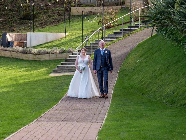 Tom and Ellie&apos;s Wedding in Ilfracombe, Devon 16