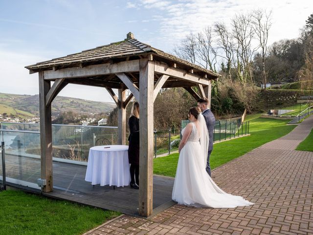 Tom and Ellie&apos;s Wedding in Ilfracombe, Devon 19