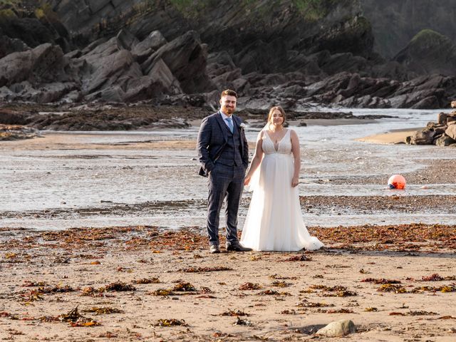 Tom and Ellie&apos;s Wedding in Ilfracombe, Devon 47