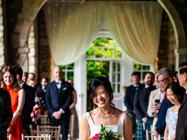 Jamie and Ann&apos;s Wedding in Edinburgh, Lothian &amp; Borders 30