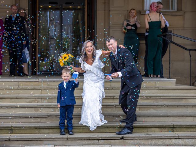 Edy Kilpatrick  and Sharon Crisp's Wedding in Kirkcaldy, Fife &amp; Angus 8