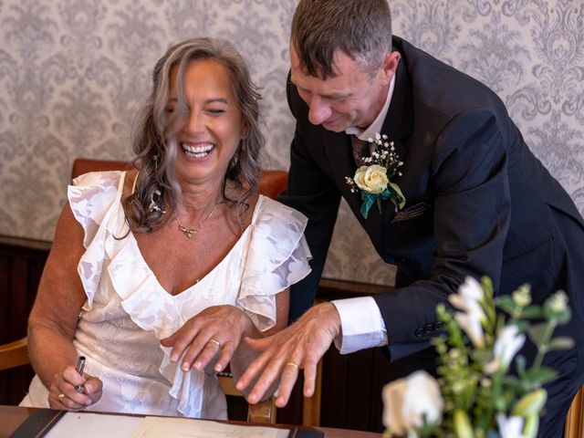 Edy Kilpatrick  and Sharon Crisp's Wedding in Kirkcaldy, Fife &amp; Angus 13