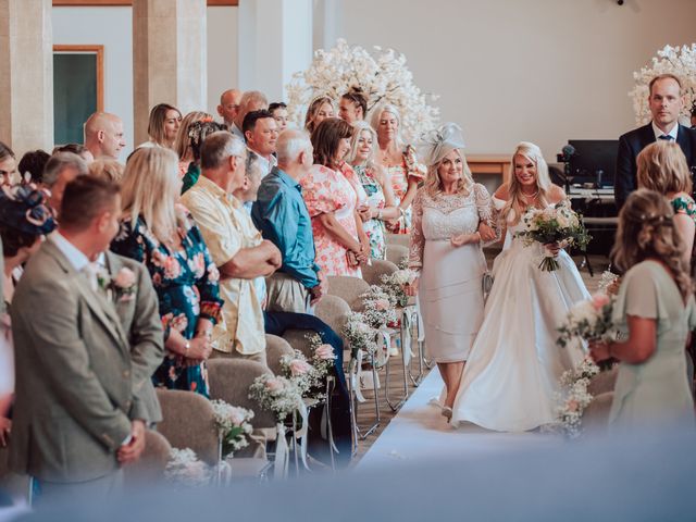 Sammie and David's Wedding in Rochford, Essex 17