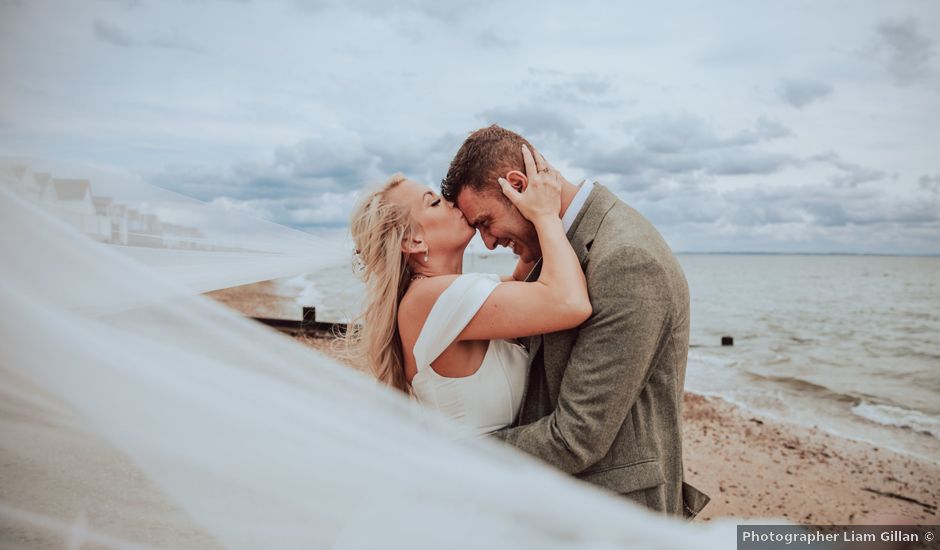 Sammie and David's Wedding in Rochford, Essex