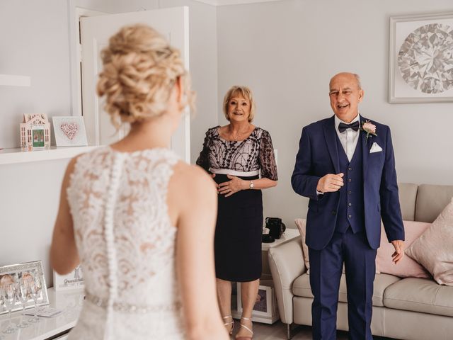 Gavin and Rhian&apos;s Wedding in Pontypridd, Mid Glamorgan 8