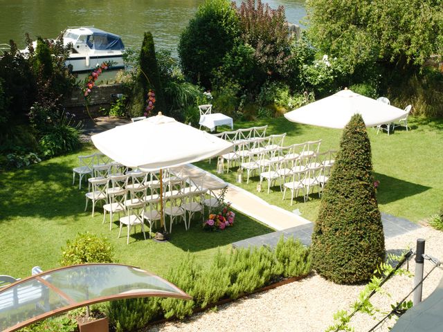 Graham and Maria's Wedding in Richmond Upon Thames, South West London 5