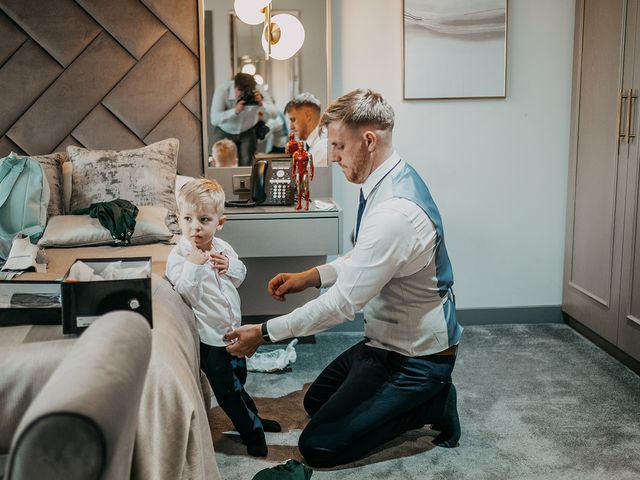 Dominic and Lauren's Wedding in Barnsley, South Yorkshire 16