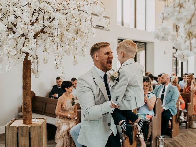 Dominic and Lauren's Wedding in Barnsley, South Yorkshire 18